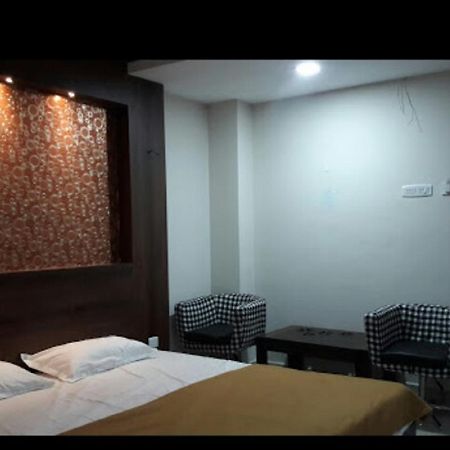 Hotel Gowri Sankar Ambāsamudram Zewnętrze zdjęcie