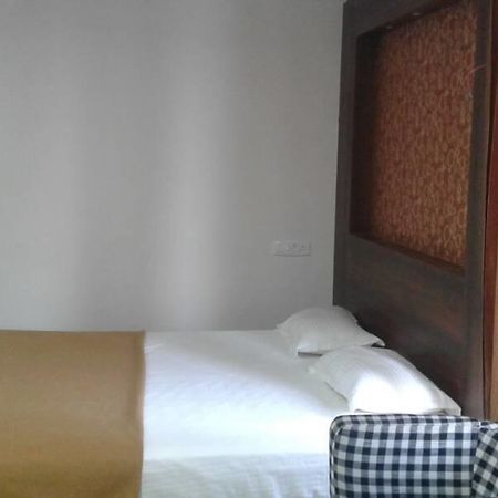 Hotel Gowri Sankar Ambāsamudram Zewnętrze zdjęcie