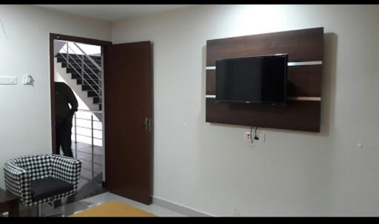 Hotel Gowri Sankar Ambāsamudram Zewnętrze zdjęcie