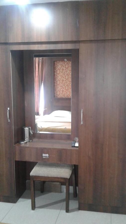 Hotel Gowri Sankar Ambāsamudram Zewnętrze zdjęcie